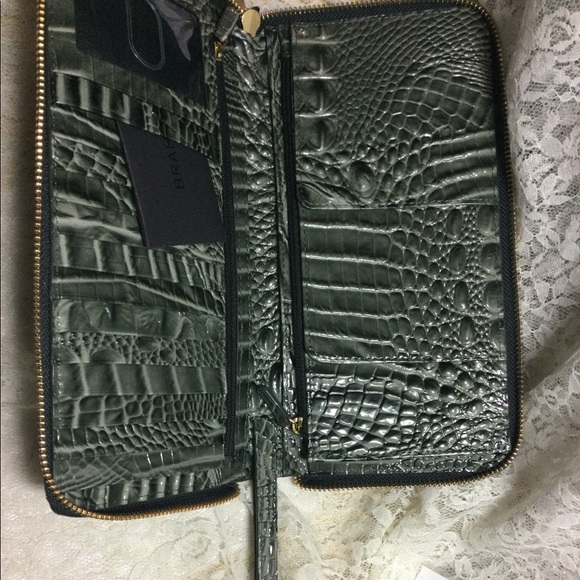 NWT SERPENTINE SKYLER CLUTCH Or LG TRAVEL WALLET - Picture 3 of 8
